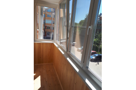 лоджия с утеплением и отделкой кедром