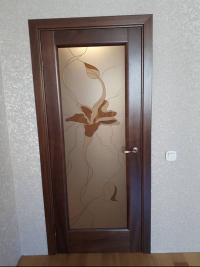 ЛАЙНДОР (УЛЬЯНОВСК)/ МОДЕЛЬ МАЛЬТА-2/ НАТУРАЛЬНЫЙ ШПОН АМЕРИКАНСКОГО ОРЕХА/ ТОН 23 (АМЕРИКАНСКИЙ ОРЕХ)