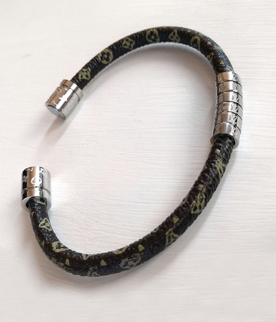 (АРТИКУЛ: 9657/82) БРАСЛЕТ ЖЕНСКИЙ, НЕРЖАВЕЮЩАЯ СТАЛЬ/ИСКУССТВЕННАЯ КОЖА, НА МАГНИТЕ