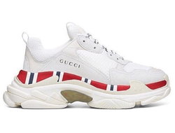 Balenciaga Triple S Sneaker Vanille