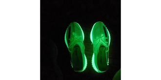 Adidas Yeezy Boost 350 V2 Glow In Dark зеленые
