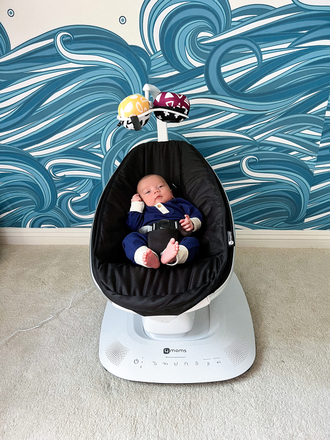 Кресло-качалка 4moms mamaRoo New черная