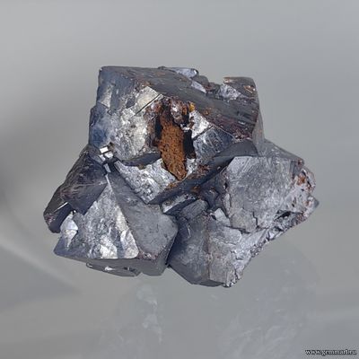 Куприт, сросток кристаллов. Россия. 31*30*31мм