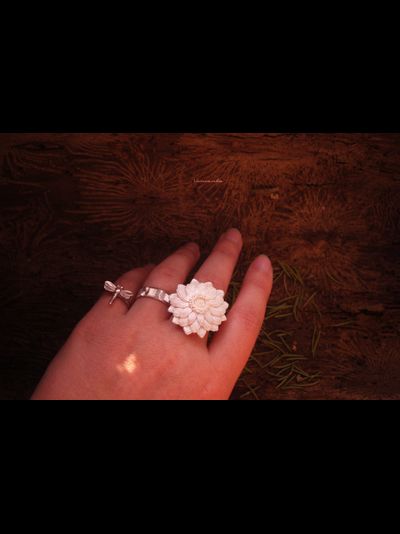 Перламутровое кольцо "Рассветный Цветок"