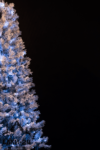 Искусственная елка Сибирская светодиодная 180 см заснеженная
