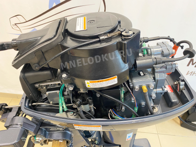 Лодочный мотор BAIKAL T9.9MS под колпаком справа