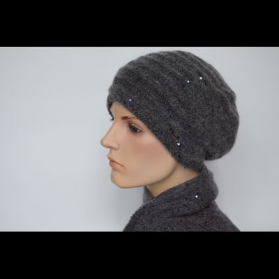 Темно - серый вязаный женский берет полосами Vizio Италия 8067 B