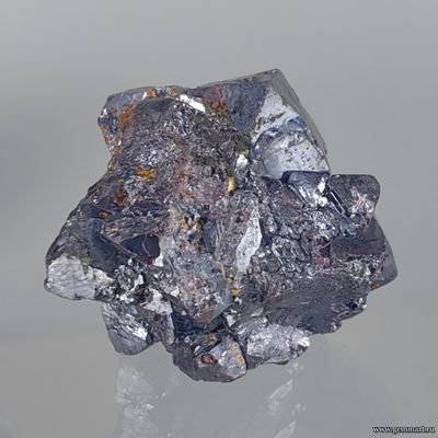 Куприт, сросток кристаллов. Россия. 31*30*31мм