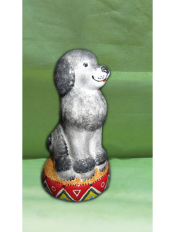 Пудель на тумбе