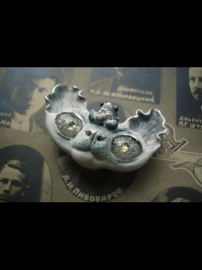 "Сомнус, Гипнотический Кот" необычная брошь по мотивам творчества Тима Бёртона