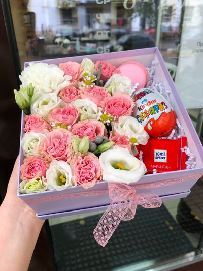 Коробочка с цветами и шоколадом &quot;Сладкие Мысли&quot;