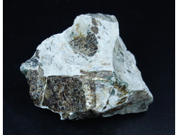 Лампрофиллит, Кольский п-ов, Хибины (48*40*34 мм, 78 г) №26376