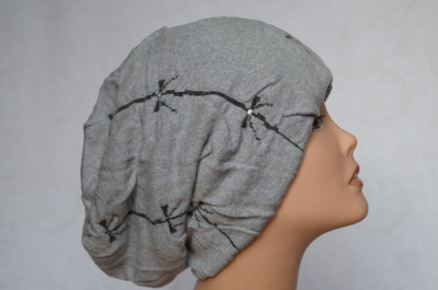 Вязаная оригинальная женская шапка берет из Италии фото