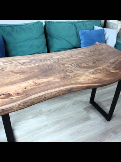 стол из слэбов карагача в тёмной тонировке