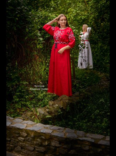 Платье славянское &quot;Звездные половинки&quot; красное