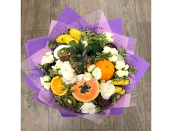 Букет из тропических фруктов с цветами "Фиджи"
