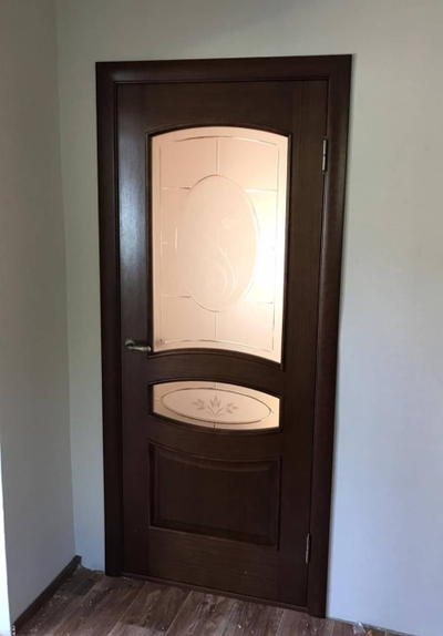 ЛАЙНДОР (УЛЬЯНОВСК)/ МОДЕЛЬ АЛИНА/ ШПОН FINE-LINE/ ТОН 2 (ОРЕХ)