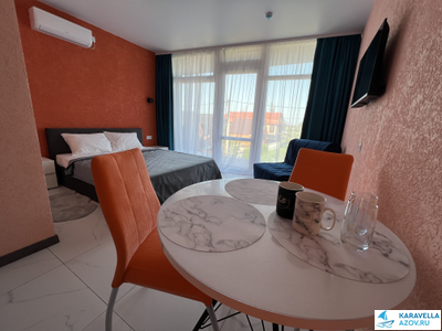 Гостевой дом "414"-  Номер с балконом и частичным видом на море (первая линия)