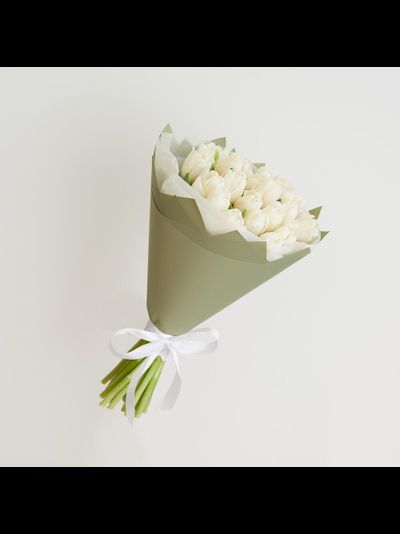 Букет из 25 белых тюльпанов