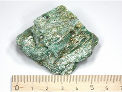 Фуксит, Россия, Карелия, Хизовара (46*38*20 мм, 52 г) №26897