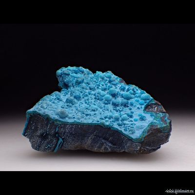 Хризаколла и прожилки малахита на породе. 73*55*33мм. Конго.