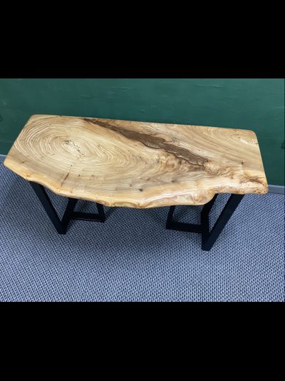 консоль из слэба карагача на ножках