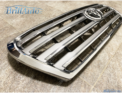 Решетка радиатора Toyota Land Cruiser 200 2007-2015 Классическая