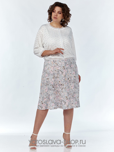 Женский комплект, состоящий и жакета и платья