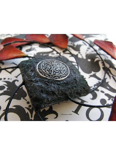 Ветроворот Вечности. Эффектная крупная брошь в стиле сериала "Рейвенсвуд"