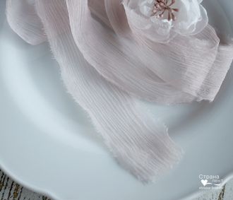 Шелковая лента Dusty Rose Curly Chiffon 3,5 см * 140 см