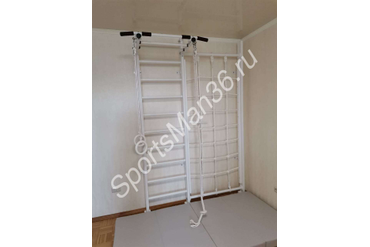 СПОРТИВНЫЙ КОМПЛЕКС KARUSSELL ARNOLD. Цвет дерева жемчуг, металл белый. Мат 2х1х0,1 складной, цвет пастель.