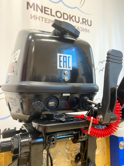 Лодочный мотор TOYAMA T9.9BMS USB 5V спереди