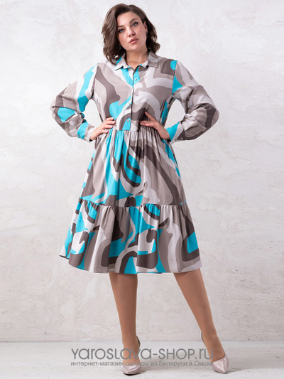 Женское платье с воланами в коричневых и голубых тонах
