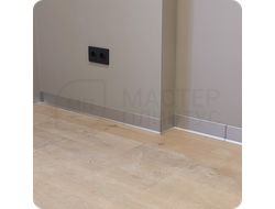 Плинтус алюминиевый ПЛ-100 3000х100х10 мм. Серебро матовое в интерьере 11