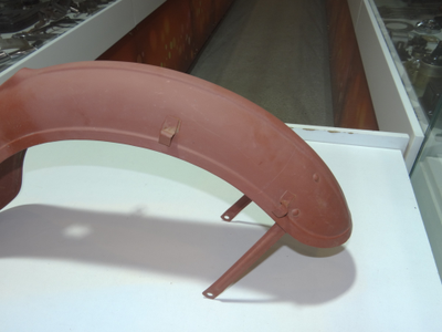 Переднее крыло Ява Стадион