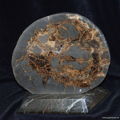 Септария - полированный спил на подставке из камня. 210*85*230мм