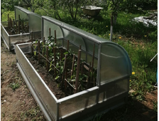 Теплица "Хлебница" 2м с поликарбонатом и оцинкованной грядкой.
