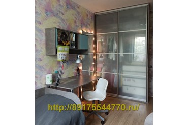 007 Мебель в детской.
Полка:
ЛДСП Egger, F186 Бетон Чикаго светло-серый, ST9
ЛДСП Egger, U500 Аква голубой, ST9
Стол: F186 Бетон Чикаго светло-серый, ST9
