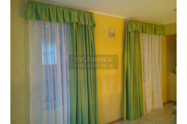 Шторы в холе.