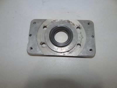 Пластина сальника Д6 Д8