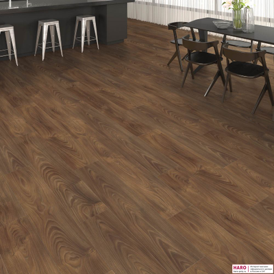 Ламинат Haro Орех Варио 544778 в интерьенре гостиной