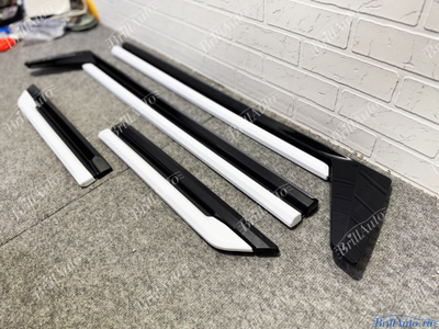 Молдинги Lexus LX600 LX500d на двери белые антихром