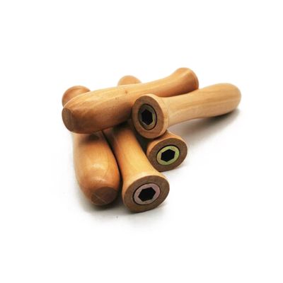 Рукоятка из дерева с резьбой М8