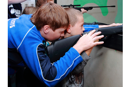 1 час безлимитной стрельбы из всего имеющегося арсенала для 2 человек