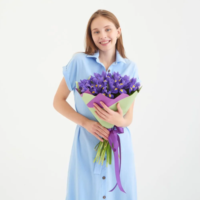 Букет из 19 ирисов