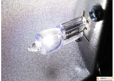 Замена галогеновых ламп в люстре частного дома в Москве и МО ИВАНМАСТЕР