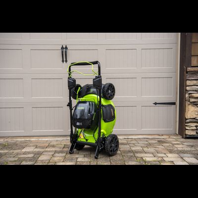 Аккумуляторная газонокосилка Greenworks GC82LM51SP2