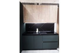 Кухня зеленая