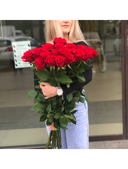 Розы Фридом 60 см красные