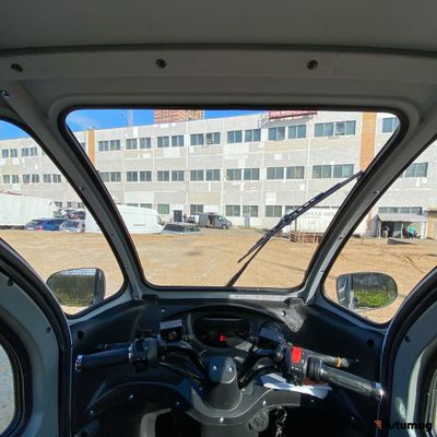 Трицикл грузовой GreenCamel Тендер E1200 (72V 2500W 126Ah) кабина, BOX, понижающая Красный